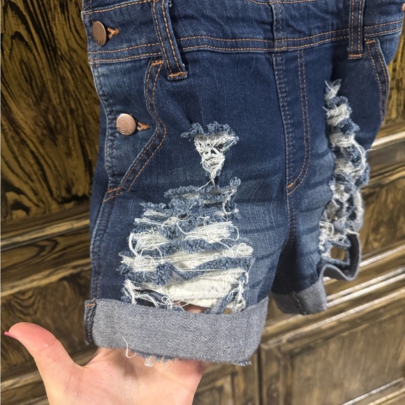 Overall shorts - Picture 2 of 4